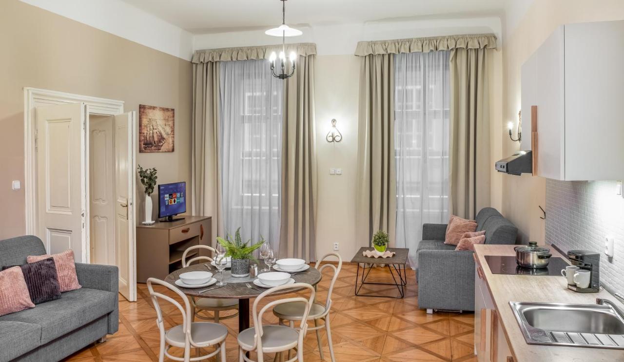 6 Continents Apartments By Adrez Prague Ngoại thất bức ảnh