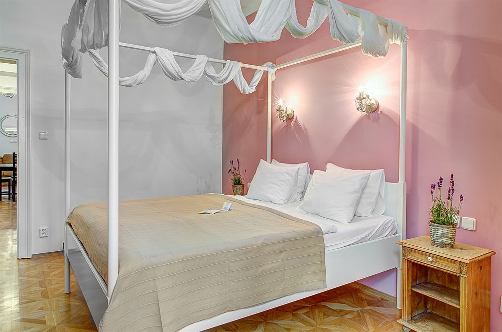 6 Continents Apartments By Adrez Prague Ngoại thất bức ảnh